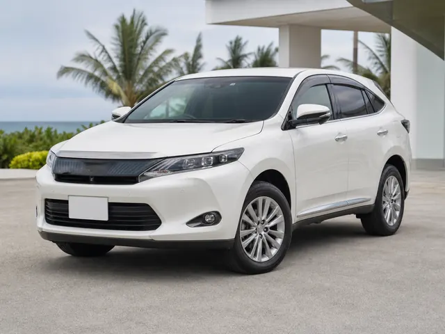 Pearl white 2019 Toyota Harrier